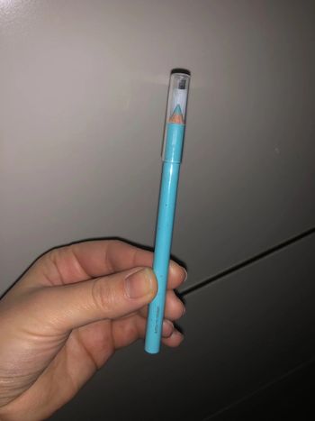 Crayon maquillage bleu
