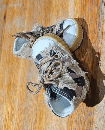 Chaussure taille 19