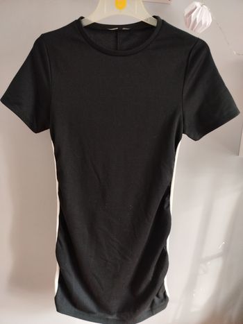 Robe noire taille 36 pull and bear.
