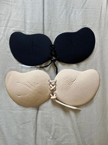 Coque adhésive