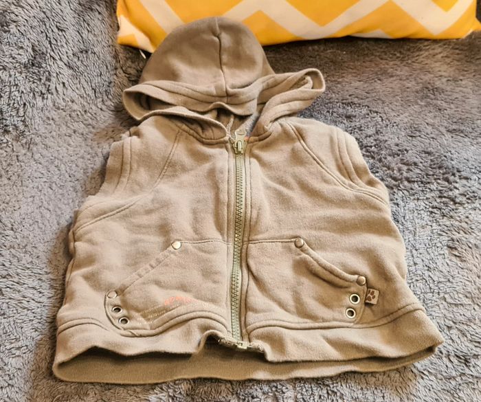 Gilet marron sans manches garçon taille 12 mois Tout Simplement