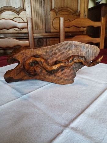 Applique en bois de vigne en forme de serpent