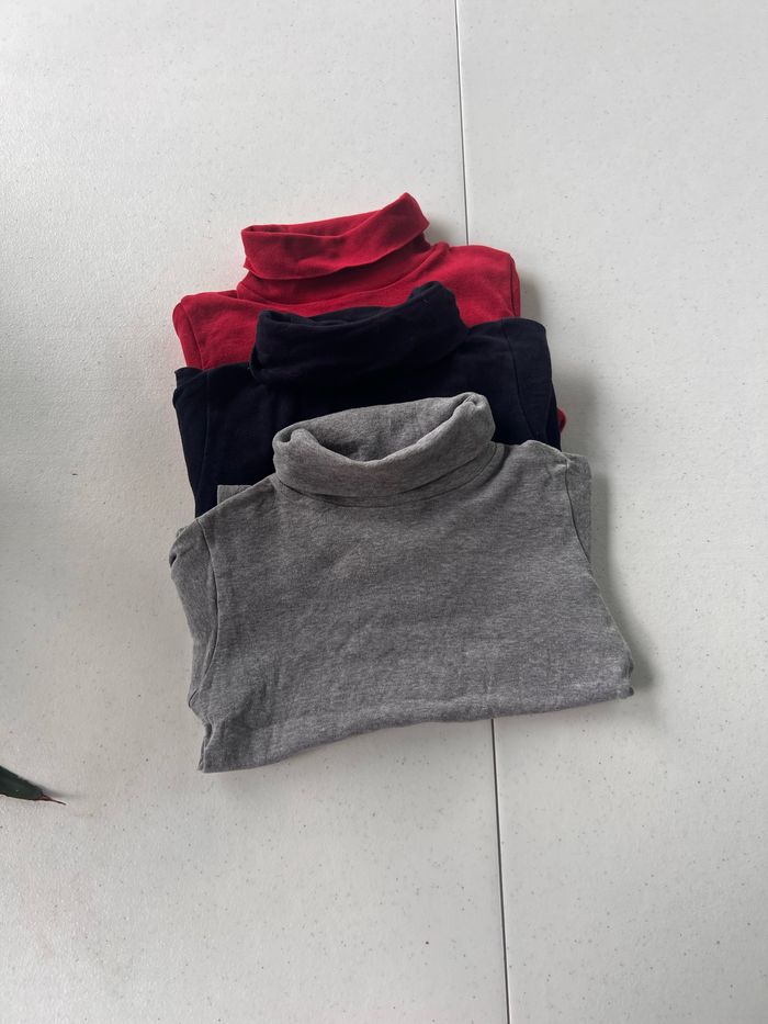 Lot de sous pulls col montant Petit bateau Taille 3 ans 95 cm Très bon état Prix que sur les lots #bebefille6mois #bebegarcon #naissance #naissancegarcon #nourrisson #maternité #sacfemme #grossesse #ensemblebebe #prixnegociable #prixlots #ch - photo numéro 2
