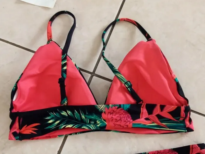 Bikini maillot de bain femme Kiabi taille M haut soutien gorge + bas slip - photo numéro 3