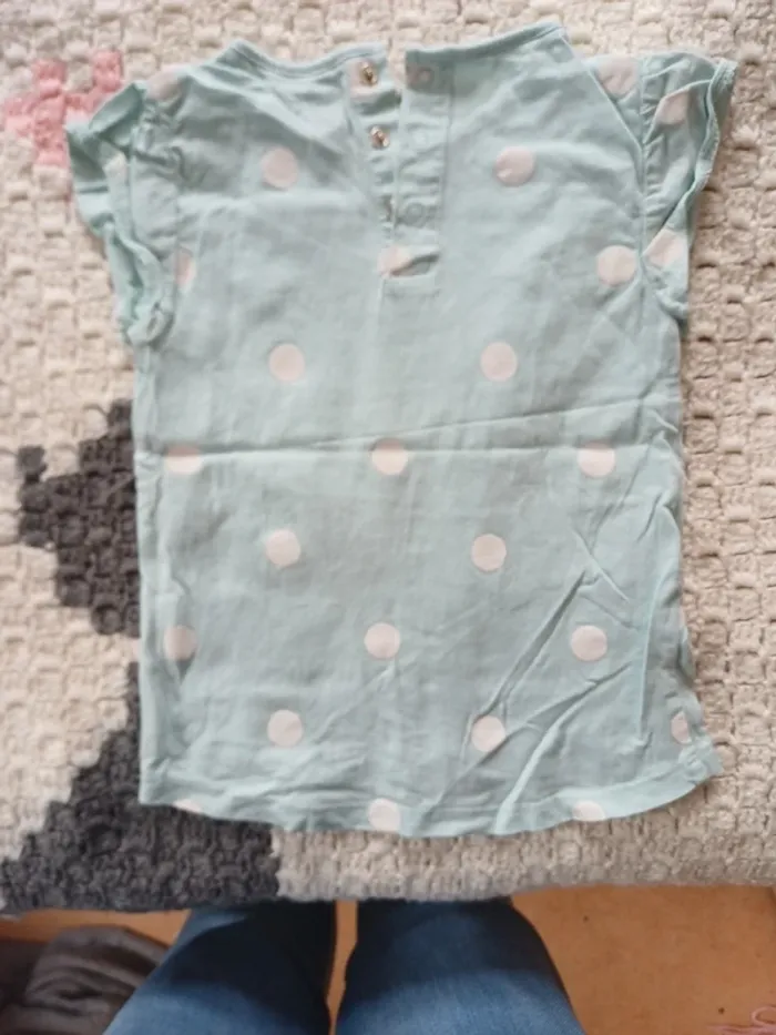 Tee shirt bleu ciel à gros pois blanc - photo numéro 3