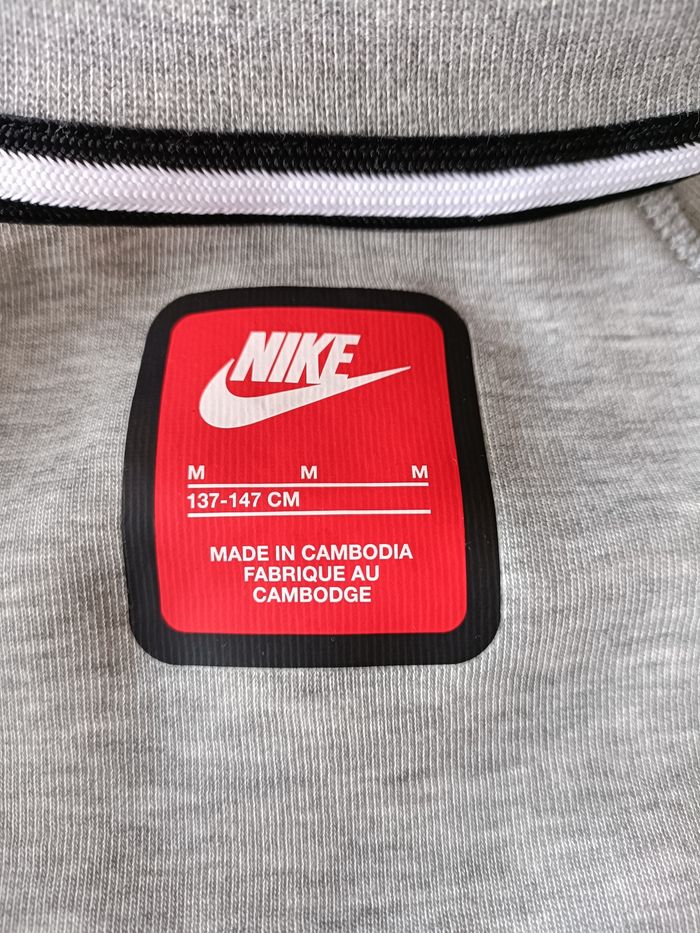 Gilet enfant Nike taille 10-12 ans - photo numéro 5