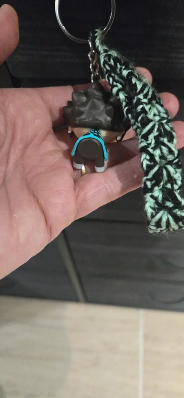 Porte clef Tanjiro Kamado neuf - photo numéro 5