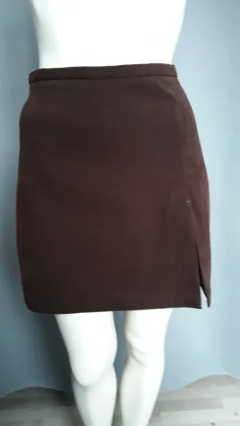 Jolie mini jupe en panne de velours
