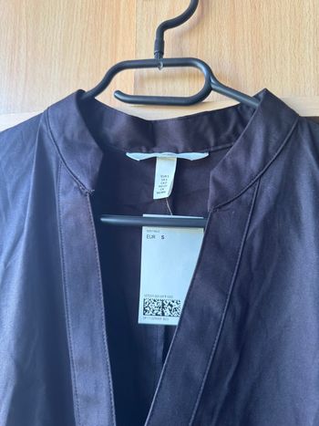 Robe noire H&M manches bouffantes  neuve avec étiquette