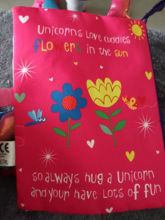 Livre d'éveil en tissu licorne 🦄 - photo numéro 3