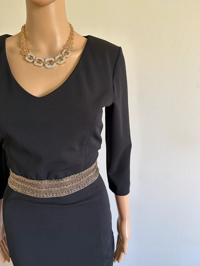Robe noire et dorée Astrid Black Label taille M jamais portée - photo numéro 6