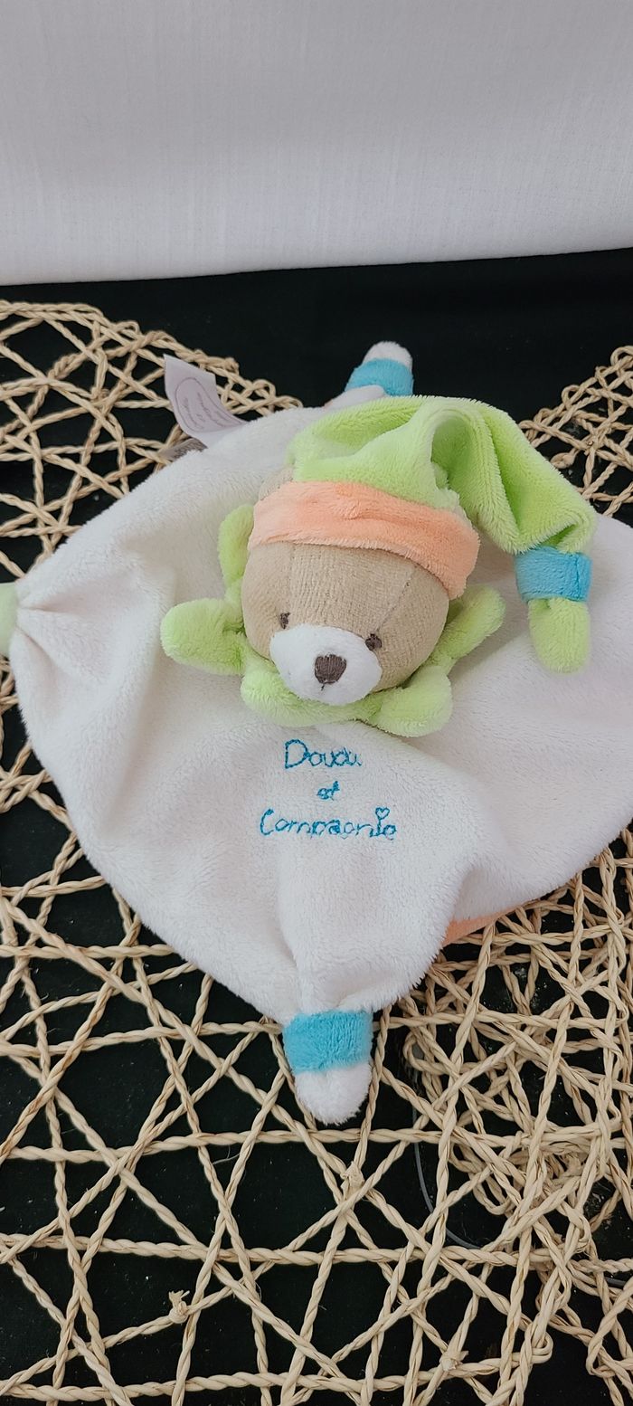 Mini Doudou Ours Plat Acidulé Orange Vert DOUDOU & COMPAGNIE - photo numéro 2