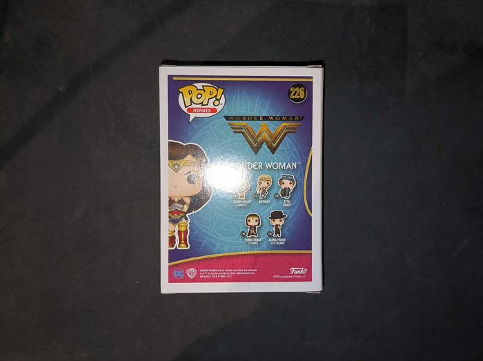 Figurine Funko Pop / Wonder Woman 226 / Dc Comics / Limited Edition - photo numéro 2