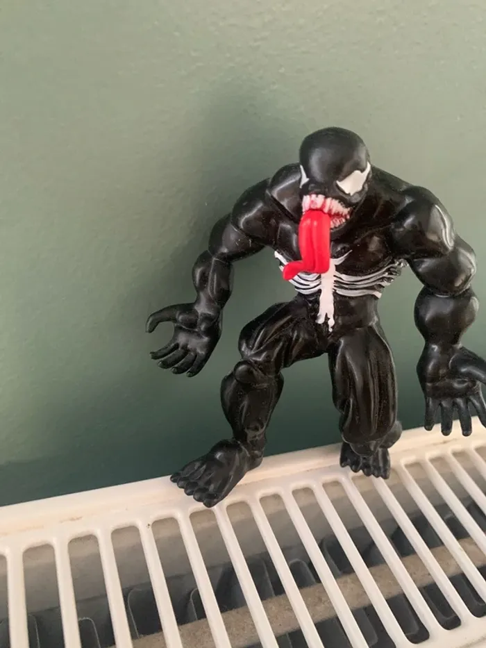 figurine venom - photo numéro 2