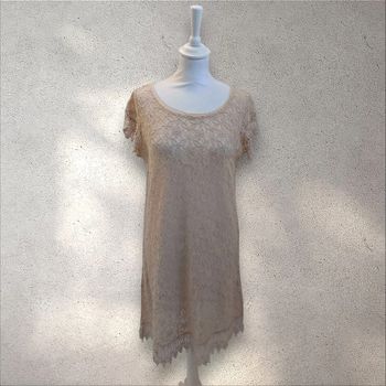 Robe manches courtes robe de plage dentelle beige