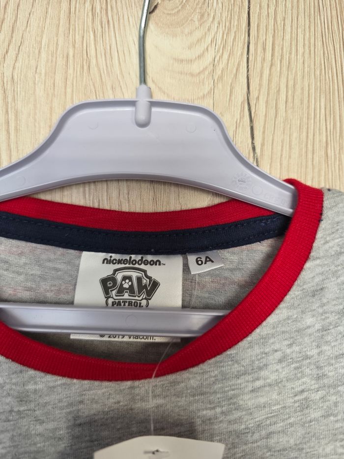 TEE-SHIRT MANCHE LONGUE GARÇON PAW PATROL NICKELEDEON CHASE NEUF AVEC ÉTIQUETTE DESSUS  taille 6ans - photo numéro 4