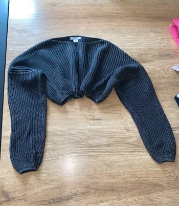 pull crop top