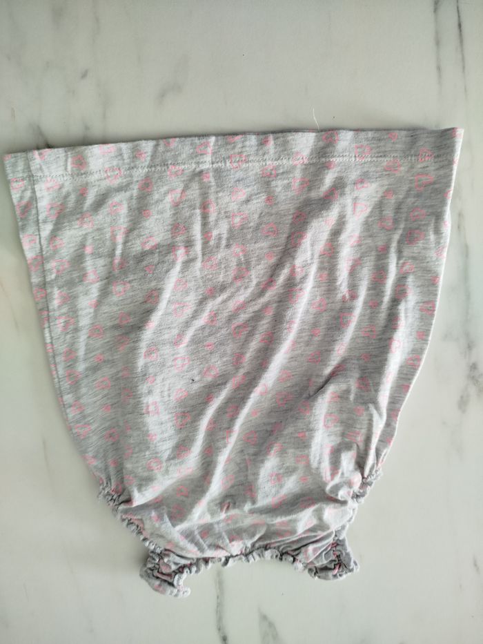 débardeur gris avec cœur rose baby girl taille 12/18 mois - photo numéro 2