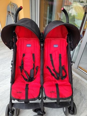 Poussette double Chicco parfait état 