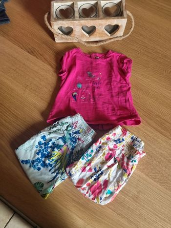 Ensemble pantalons et t-shirt