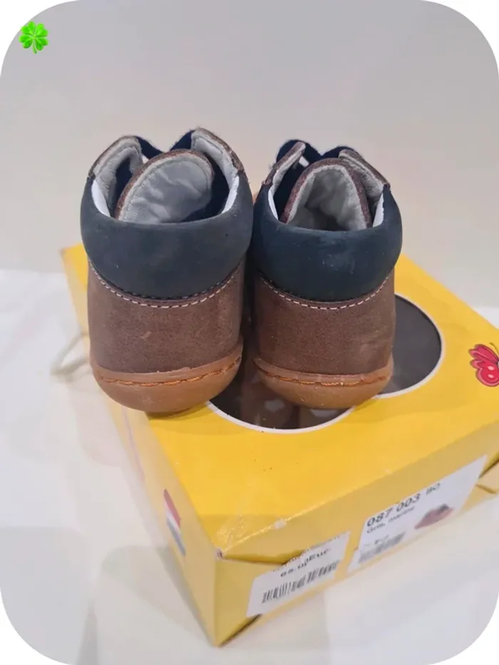 Chaussures Bellamy taille 18 - photo numéro 5