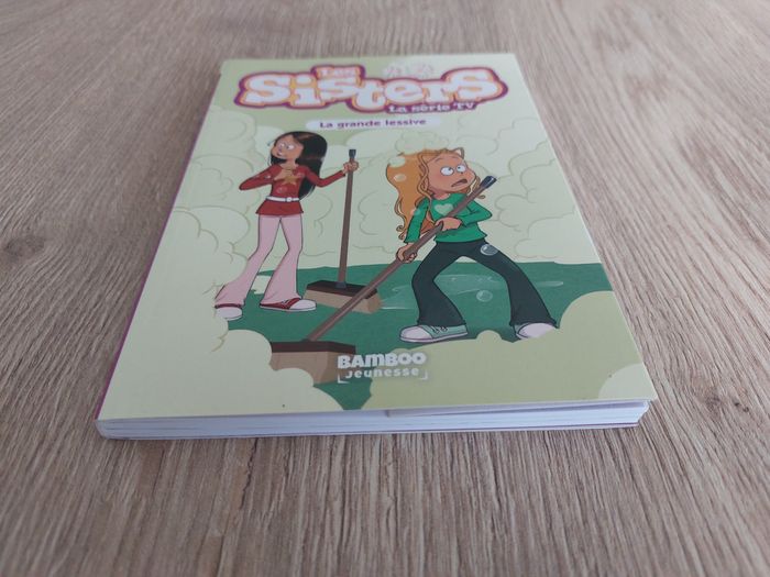 Livre Les Sisters Le série TV T45 La grande lessive - photo numéro 4