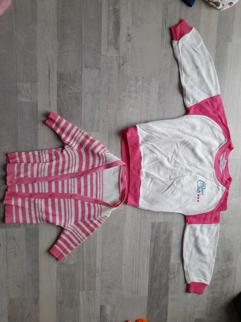 Lot sweat + gilet 8 ans