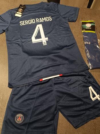 Tenue foot PSG Paris Saint-Germain Sergio Ramos