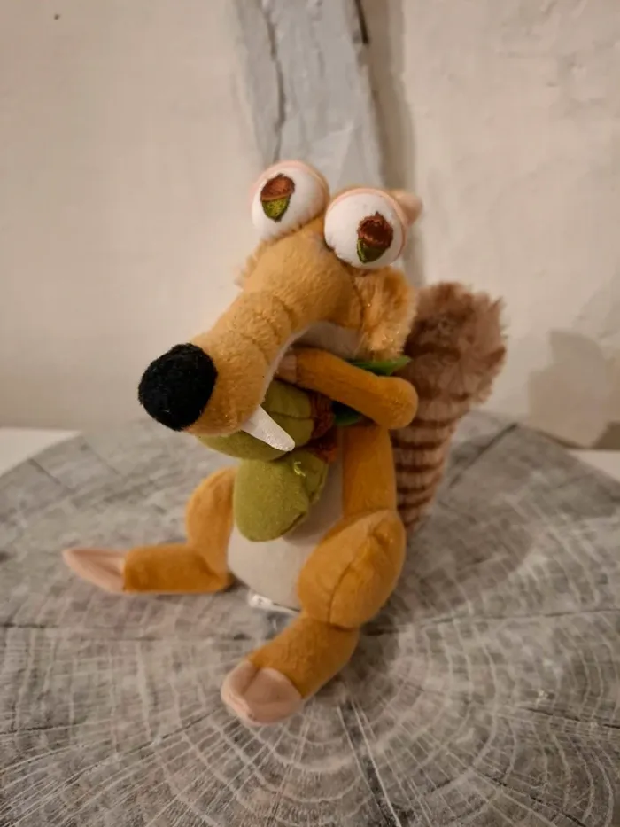 Peluche Scrat - L'Âge de glace 4