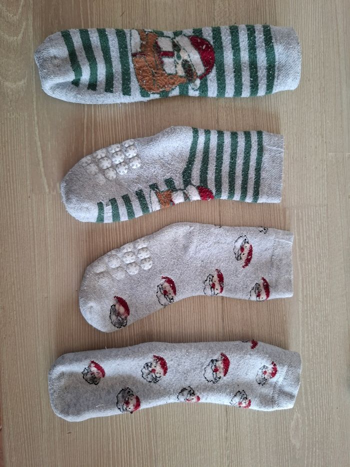 Lot chaussettes T.23/24 - photo numéro 2
