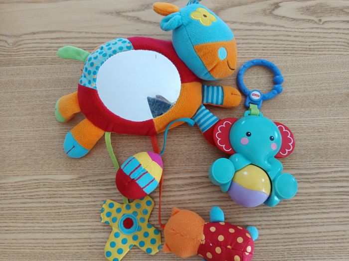 Lot jouets et peluches bébé - photo numéro 5