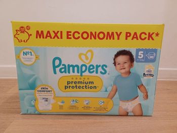 Carton de 80 couches Pampers premium Taille 5 Maxi Eco pack