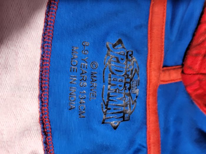 Veste capuche 8/9 ans - photo numéro 2