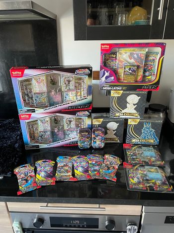 Lot de 11 boosters scellé 8.5 evolution prismatique