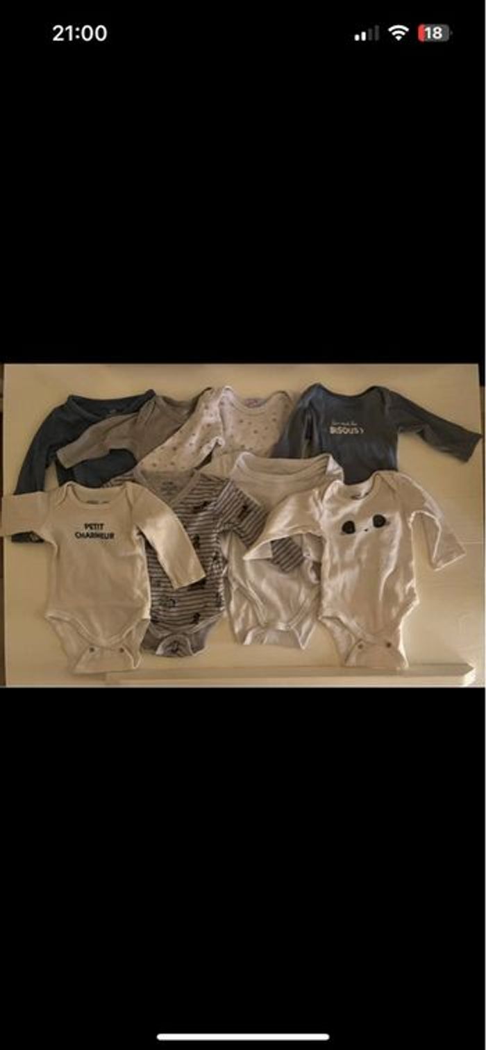 Lot de 8 bodies 3 mois
