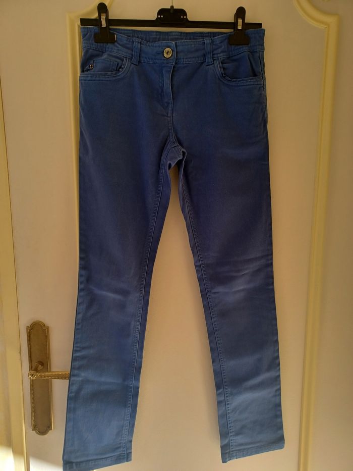 Jeans couleur bleu dur fille bilook 14 ans