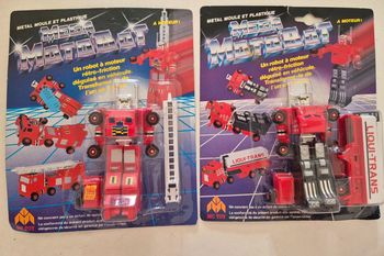 Lot 2 mega motobot mc toy