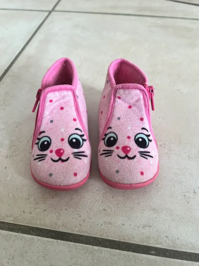 Chaussons taille 19 rose chat toti