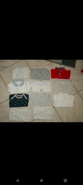 Lots de 11 body taille 6 mois