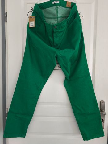 Pantalon neuf taille 50