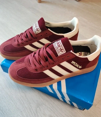 Baskets Adidas Special taille 38