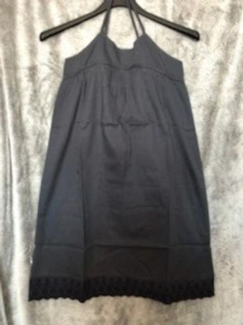 Robe à fines bretelles T 14 ans