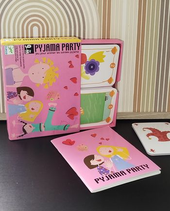 🔵 Djeco Jeu de société Pyjama Party NEUF
