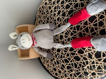 Doudou ane gris rouge aux longues pattes LES PETITES MARIE