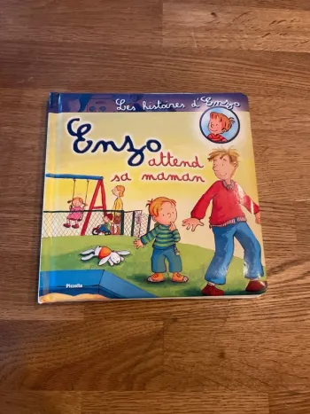Livre Les histoires de Enzo Enzo attend sa maman