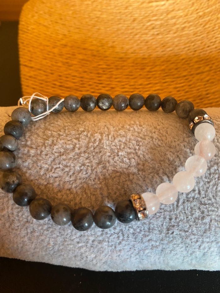 Bracelet en pierres semi précieuses