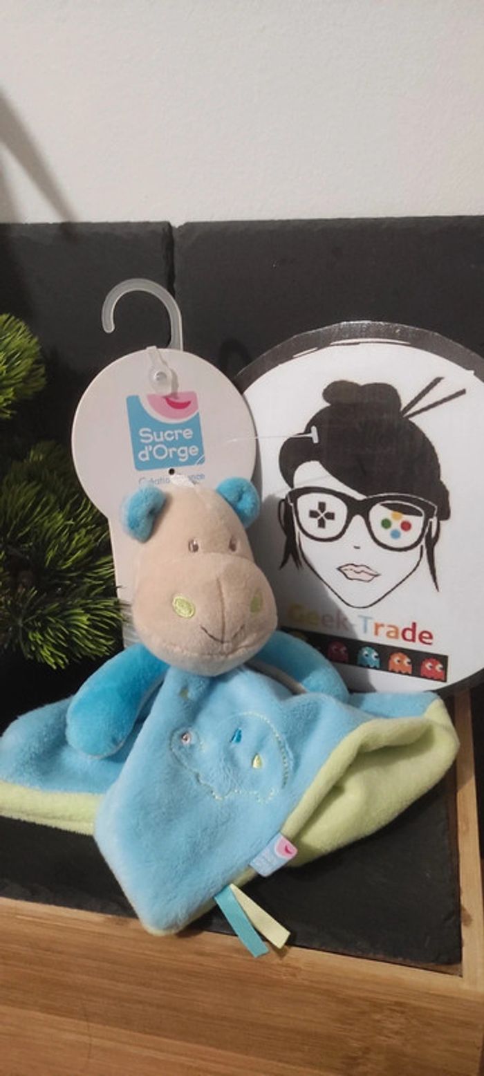 Doudou plat Hippopotame bleu vert tortue beige sucre d'orge Triangles Ovales