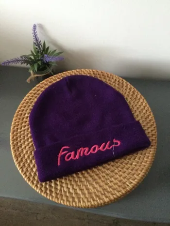 Bonnet violet