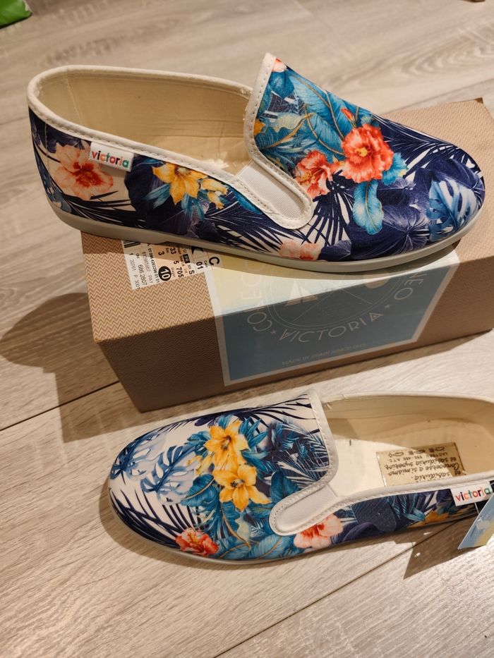 Baskets femme Victoria taille 40 - photo numéro 2