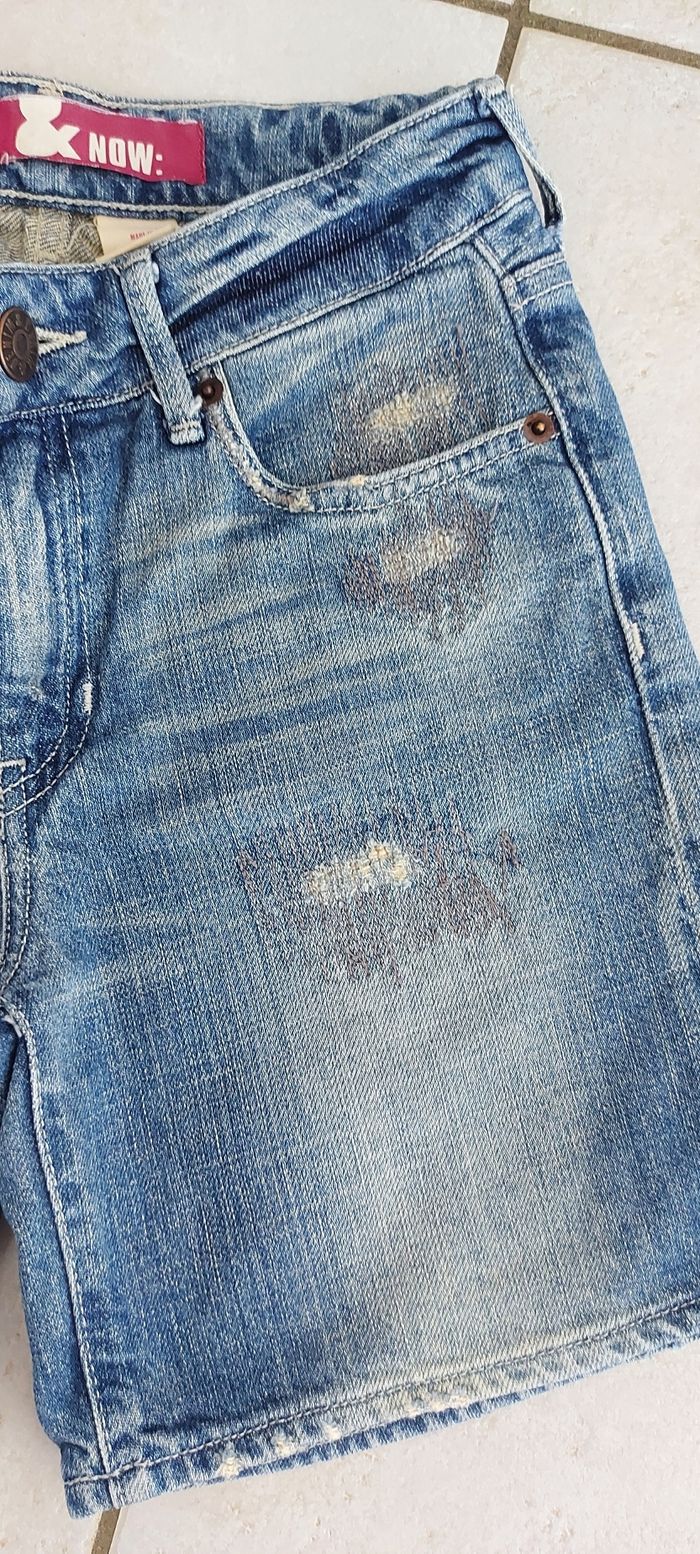 Short + tee-shirt smiley 8-9 ans. Très bon état - photo numéro 5